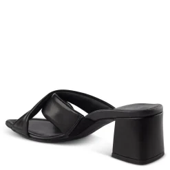 Lauren Sandal|Paul Green